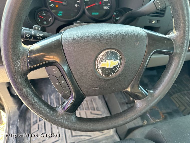 image for item EH6919 2013 Chevrolet  Silverado 1500 Ext. Cab pickup truck