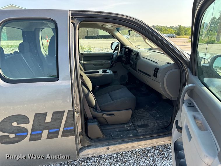 image for item EH6919 2013 Chevrolet  Silverado 1500 Ext. Cab pickup truck