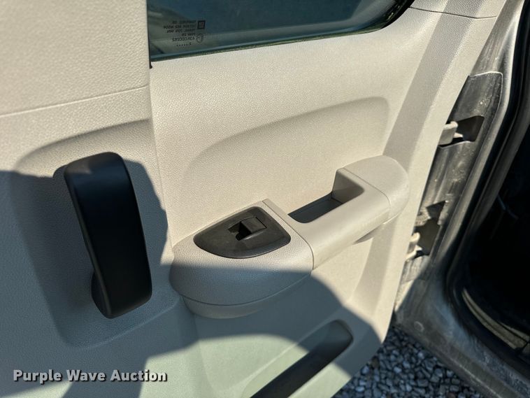 image for item EH6919 2013 Chevrolet  Silverado 1500 Ext. Cab pickup truck