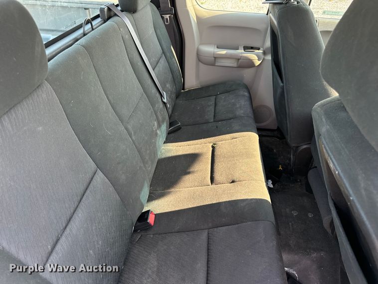 image for item EH6919 2013 Chevrolet  Silverado 1500 Ext. Cab pickup truck