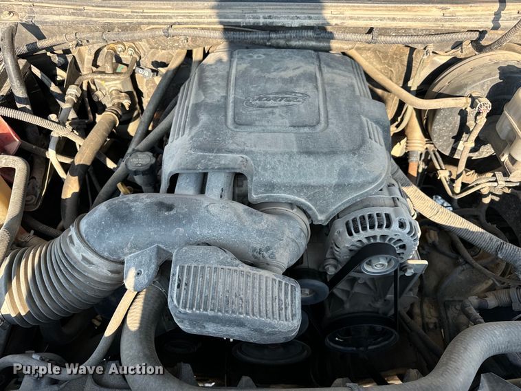 image for item EH6919 2013 Chevrolet  Silverado 1500 Ext. Cab pickup truck