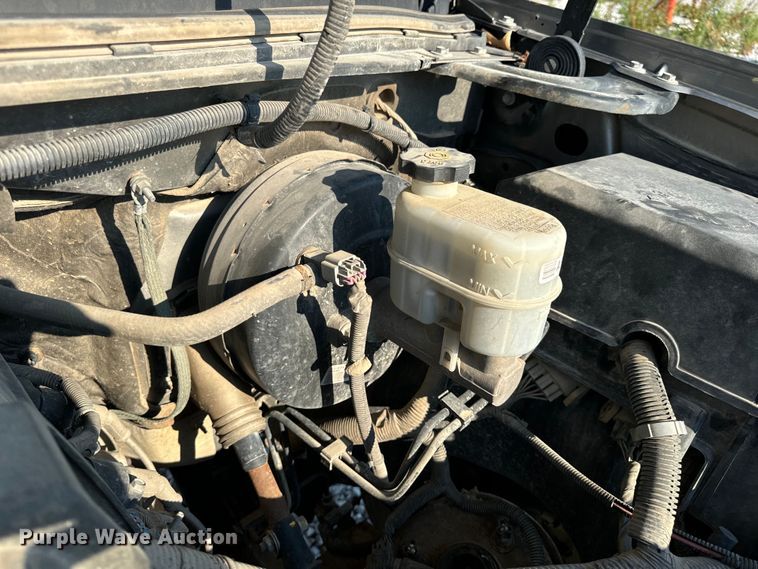 image for item EH6919 2013 Chevrolet  Silverado 1500 Ext. Cab pickup truck