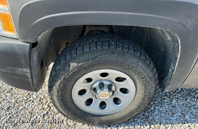 image for item EH6919 2013 Chevrolet  Silverado 1500 Ext. Cab pickup truck