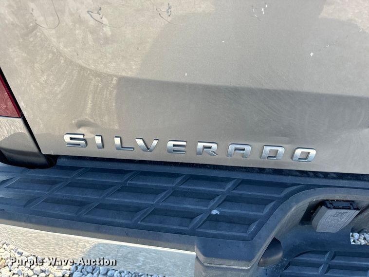 image for item EH6919 2013 Chevrolet  Silverado 1500 Ext. Cab pickup truck