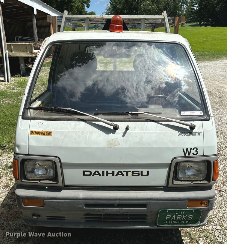 image for item EH6935 Daihatsu HiJet mini truck