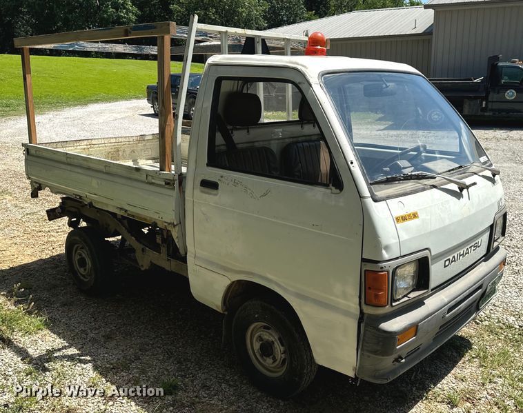 image for item EH6935 Daihatsu HiJet mini truck