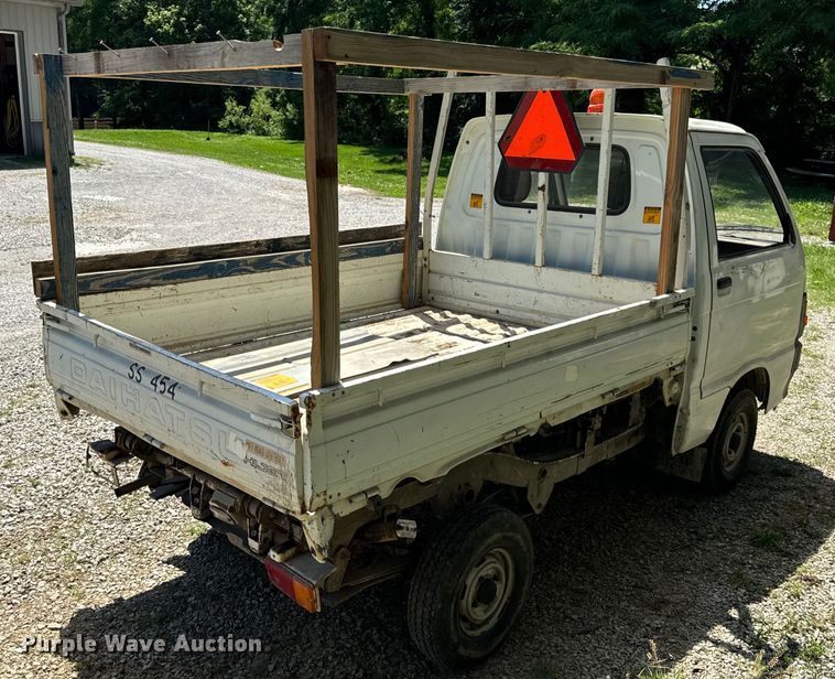 image for item EH6935 Daihatsu HiJet mini truck