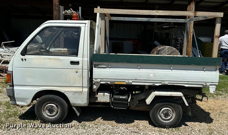 image for item EH6935 Daihatsu HiJet mini truck