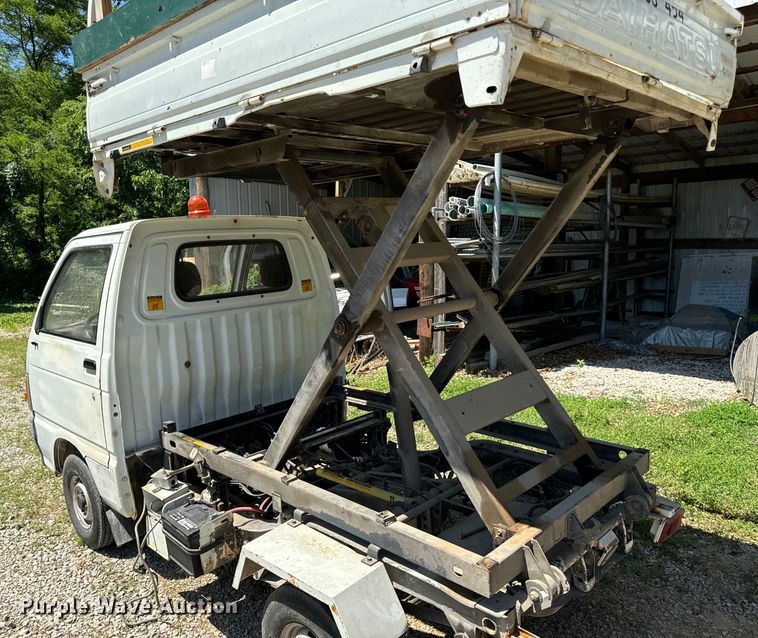 image for item EH6935 Daihatsu HiJet mini truck