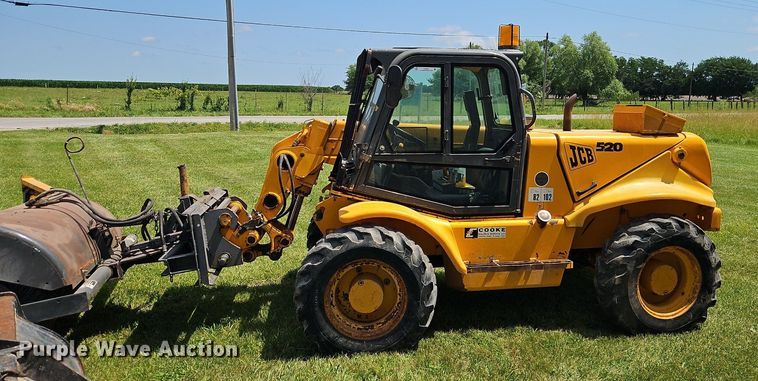 image for item EI3905 1997 JCB Loadall 520 telehandler