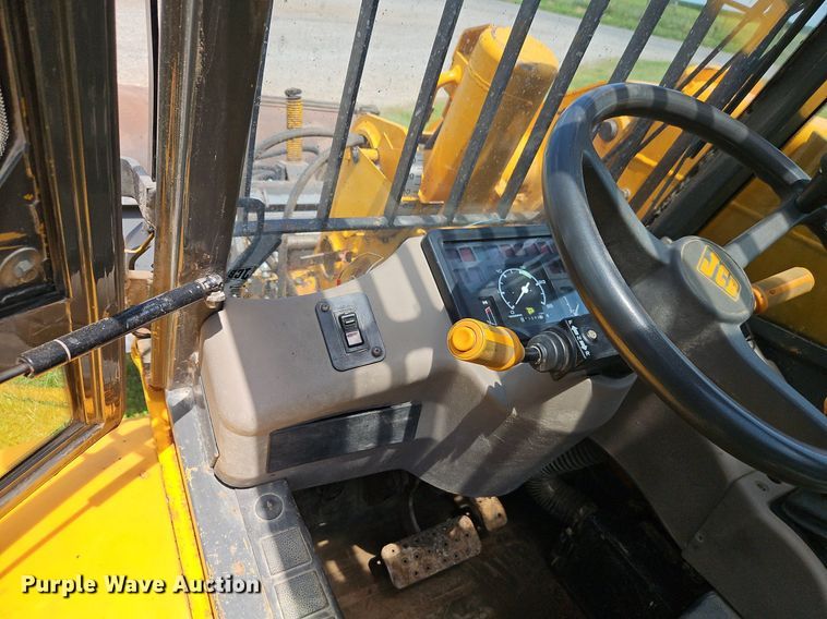 image for item EI3905 1997 JCB Loadall 520 telehandler