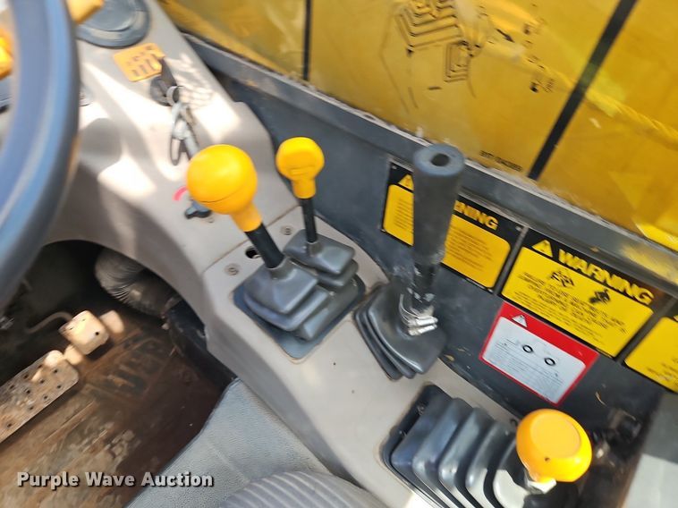 image for item EI3905 1997 JCB Loadall 520 telehandler