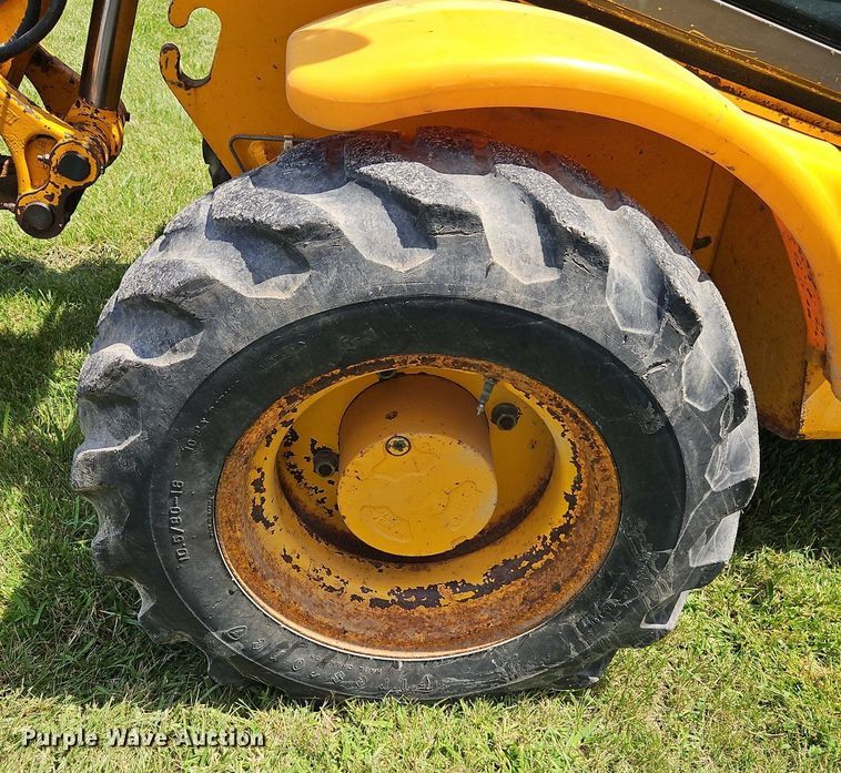 image for item EI3905 1997 JCB Loadall 520 telehandler