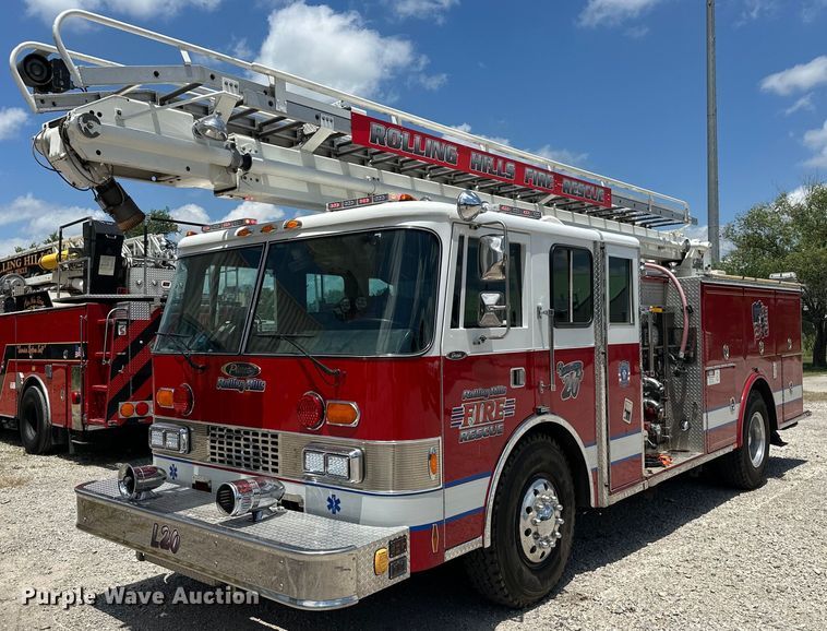 image for item EJ4359 1986 Pierce E3297 Quint fire truck