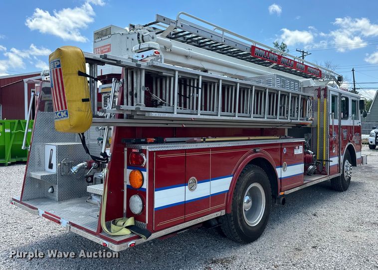 image for item EJ4359 1986 Pierce E3297 Quint fire truck