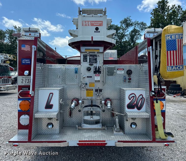 image for item EJ4359 1986 Pierce E3297 Quint fire truck