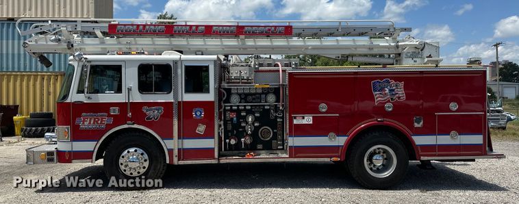 image for item EJ4359 1986 Pierce E3297 Quint fire truck