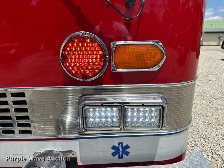 image for item EJ4359 1986 Pierce E3297 Quint fire truck