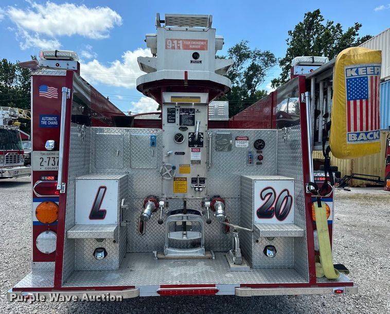 image for item EJ4359 1986 Pierce E3297 Quint fire truck