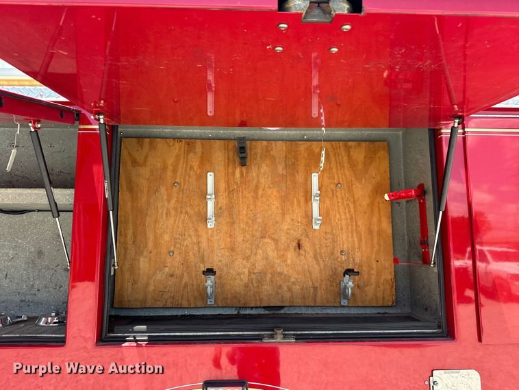 image for item EJ4359 1986 Pierce E3297 Quint fire truck