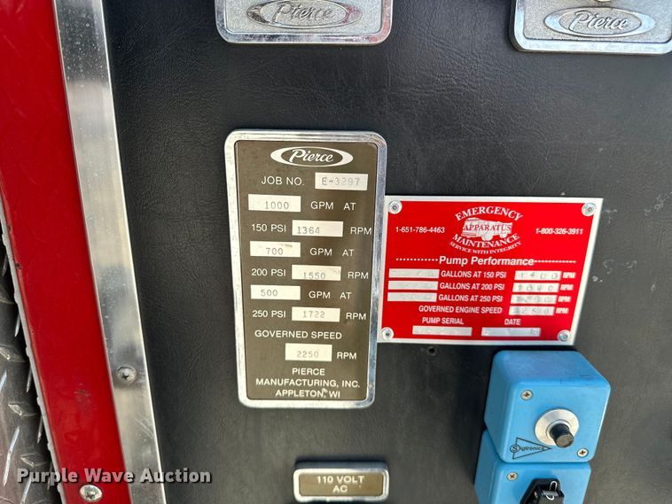 image for item EJ4359 1986 Pierce E3297 Quint fire truck