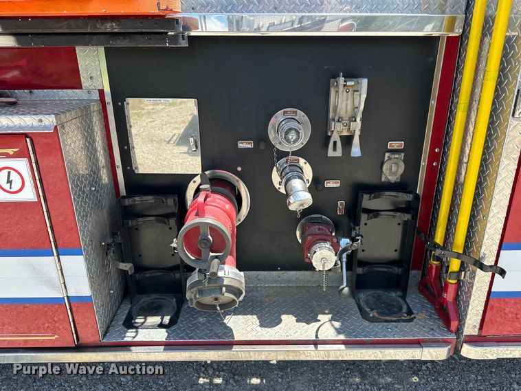 image for item EJ4359 1986 Pierce E3297 Quint fire truck