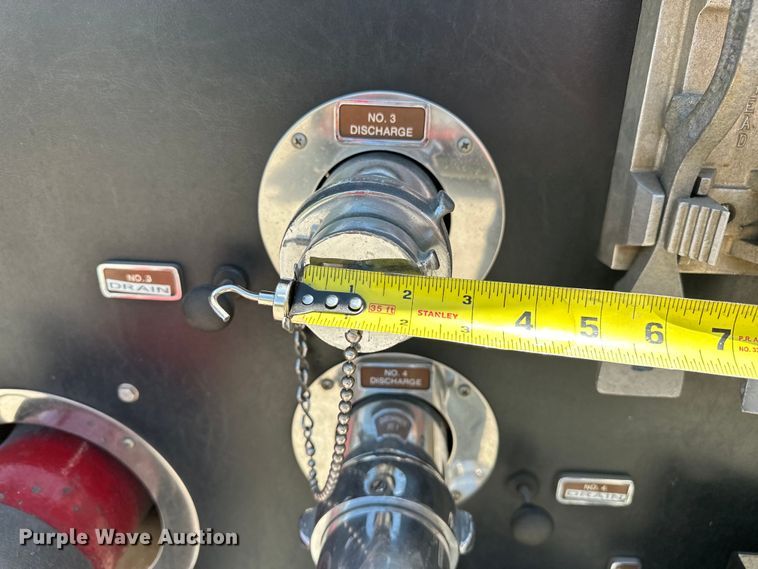 image for item EJ4359 1986 Pierce E3297 Quint fire truck