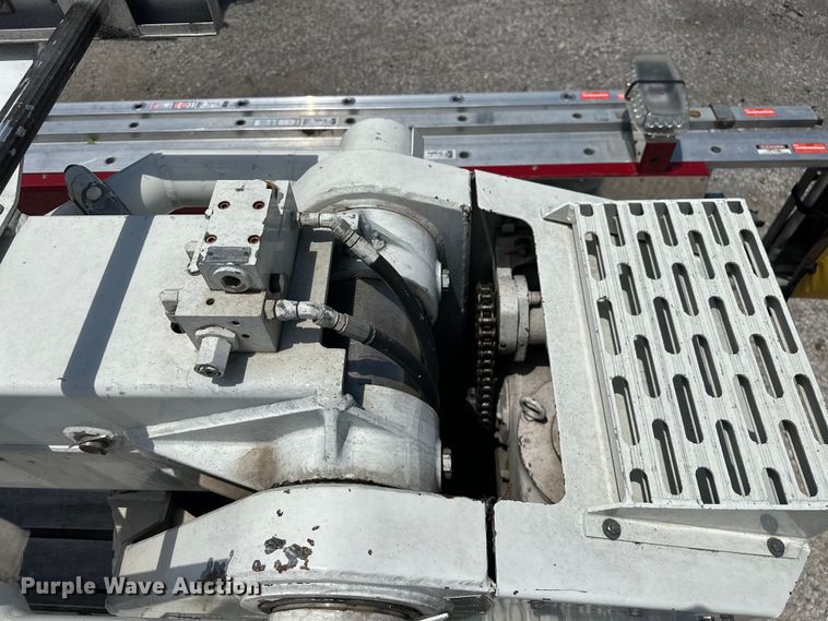 image for item EJ4359 1986 Pierce E3297 Quint fire truck