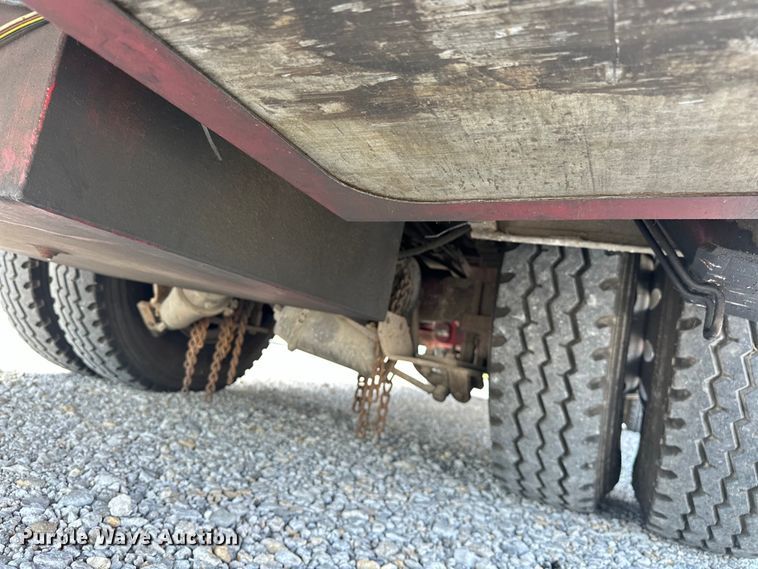 image for item EJ4359 1986 Pierce E3297 Quint fire truck