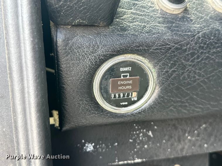 image for item EJ4359 1986 Pierce E3297 Quint fire truck