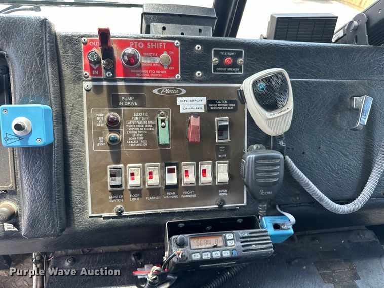 image for item EJ4359 1986 Pierce E3297 Quint fire truck