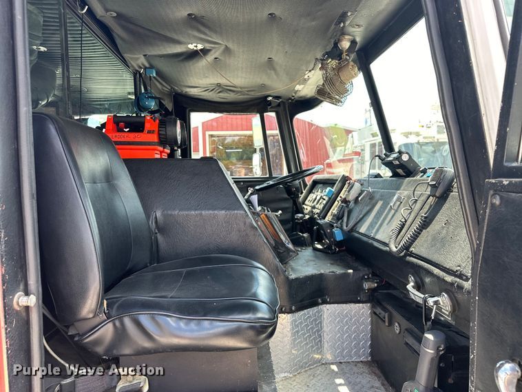 image for item EJ4359 1986 Pierce E3297 Quint fire truck