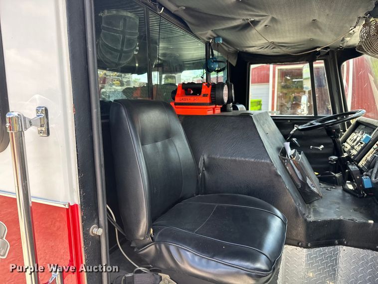 image for item EJ4359 1986 Pierce E3297 Quint fire truck