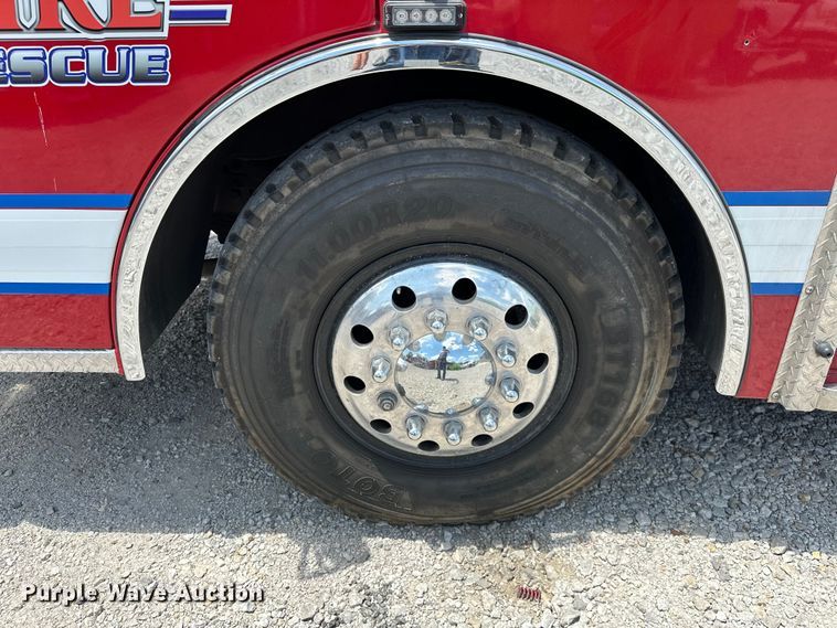 image for item EJ4359 1986 Pierce E3297 Quint fire truck