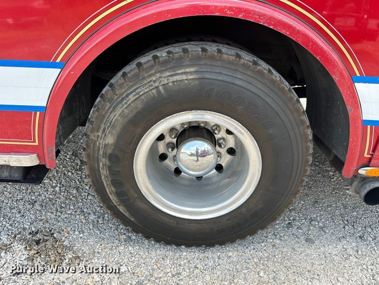 image for item EJ4359 1986 Pierce E3297 Quint fire truck