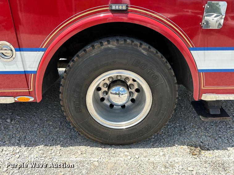 image for item EJ4359 1986 Pierce E3297 Quint fire truck