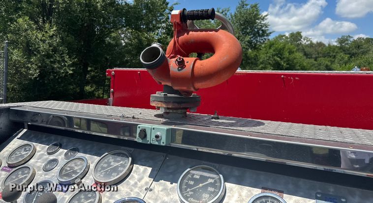 image for item EJ4360 1988 Spartan MS20-2042 pumper fire truck