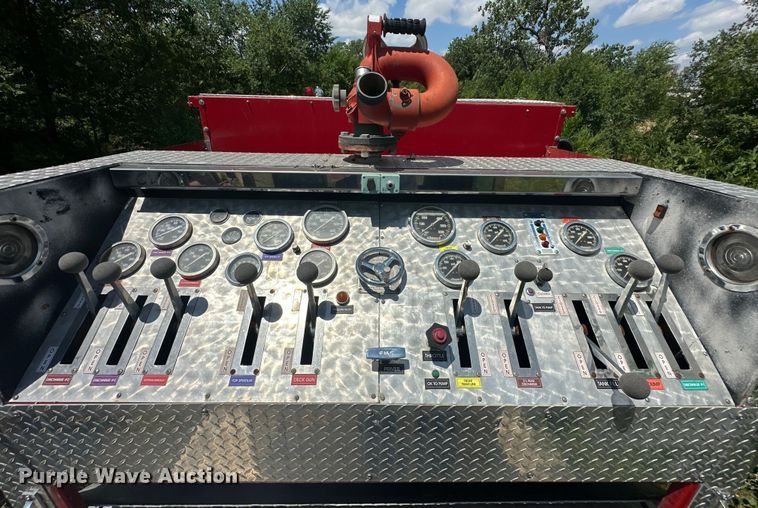 image for item EJ4360 1988 Spartan MS20-2042 pumper fire truck