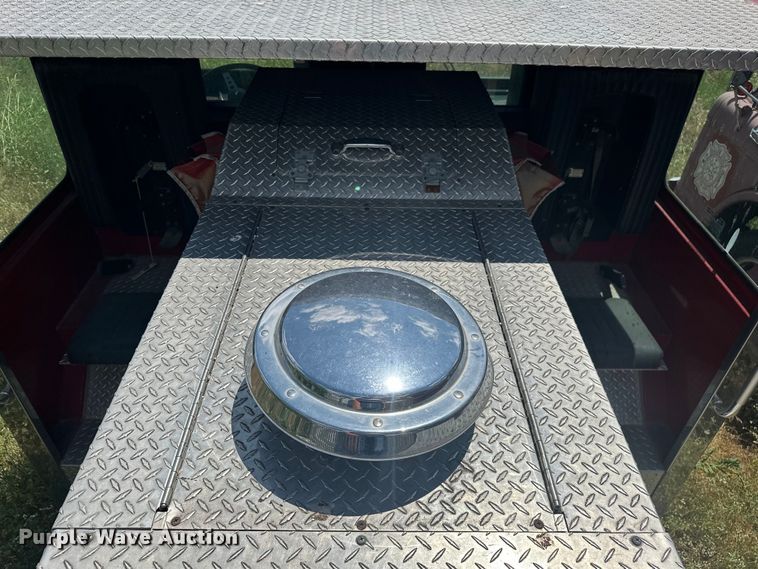 image for item EJ4360 1988 Spartan MS20-2042 pumper fire truck