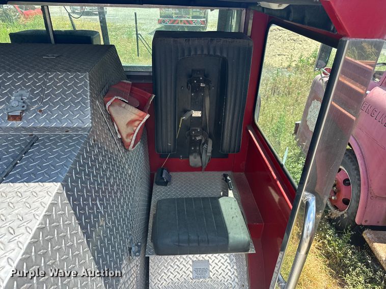 image for item EJ4360 1988 Spartan MS20-2042 pumper fire truck