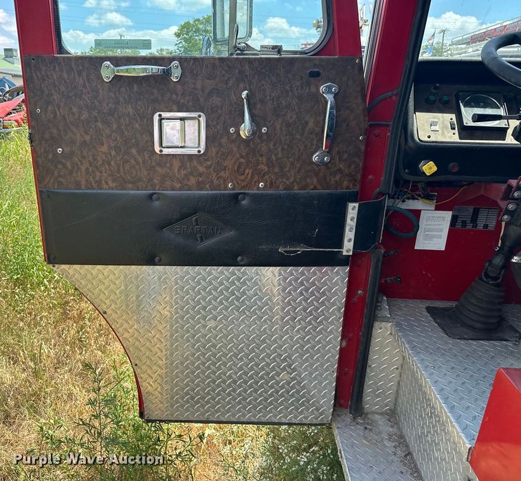 image for item EJ4360 1988 Spartan MS20-2042 pumper fire truck