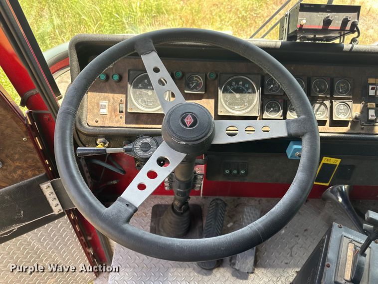 image for item EJ4360 1988 Spartan MS20-2042 pumper fire truck