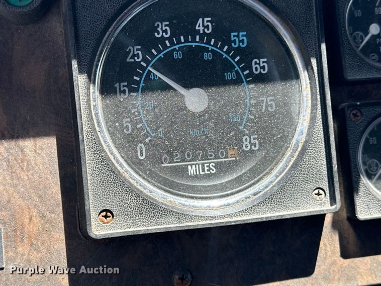 image for item EJ4360 1988 Spartan MS20-2042 pumper fire truck