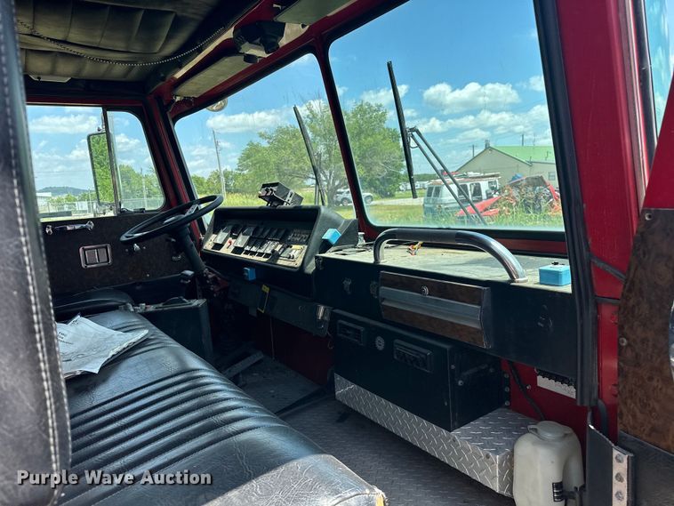 image for item EJ4360 1988 Spartan MS20-2042 pumper fire truck