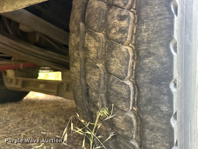 image for item EJ4360 1988 Spartan MS20-2042 pumper fire truck