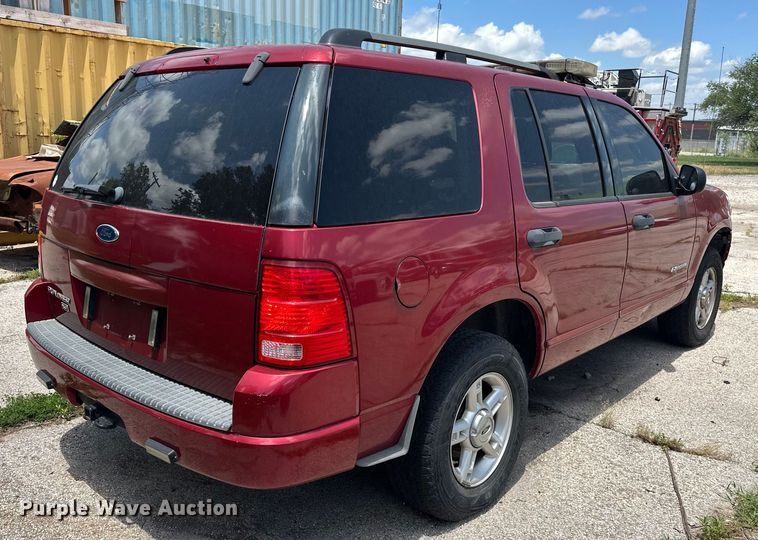 image for item EJ4361 2004 Ford Explorer SUV