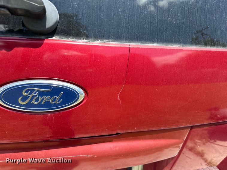 image for item EJ4361 2004 Ford Explorer SUV