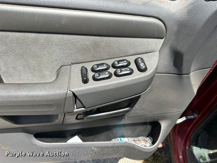 image for item EJ4361 2004 Ford Explorer SUV