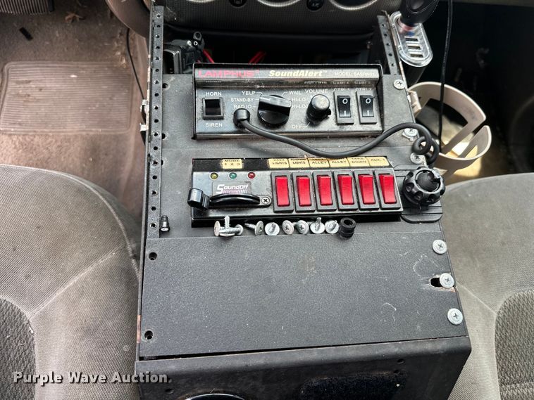 image for item EJ4361 2004 Ford Explorer SUV