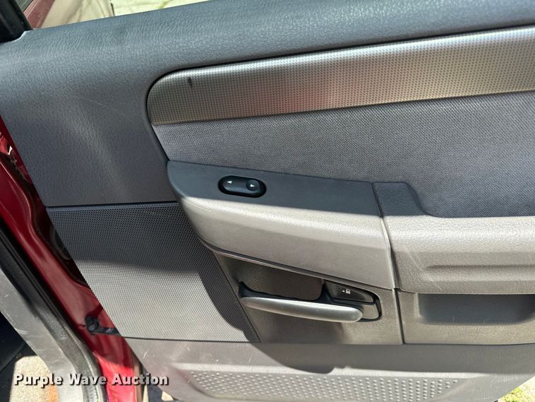 image for item EJ4361 2004 Ford Explorer SUV